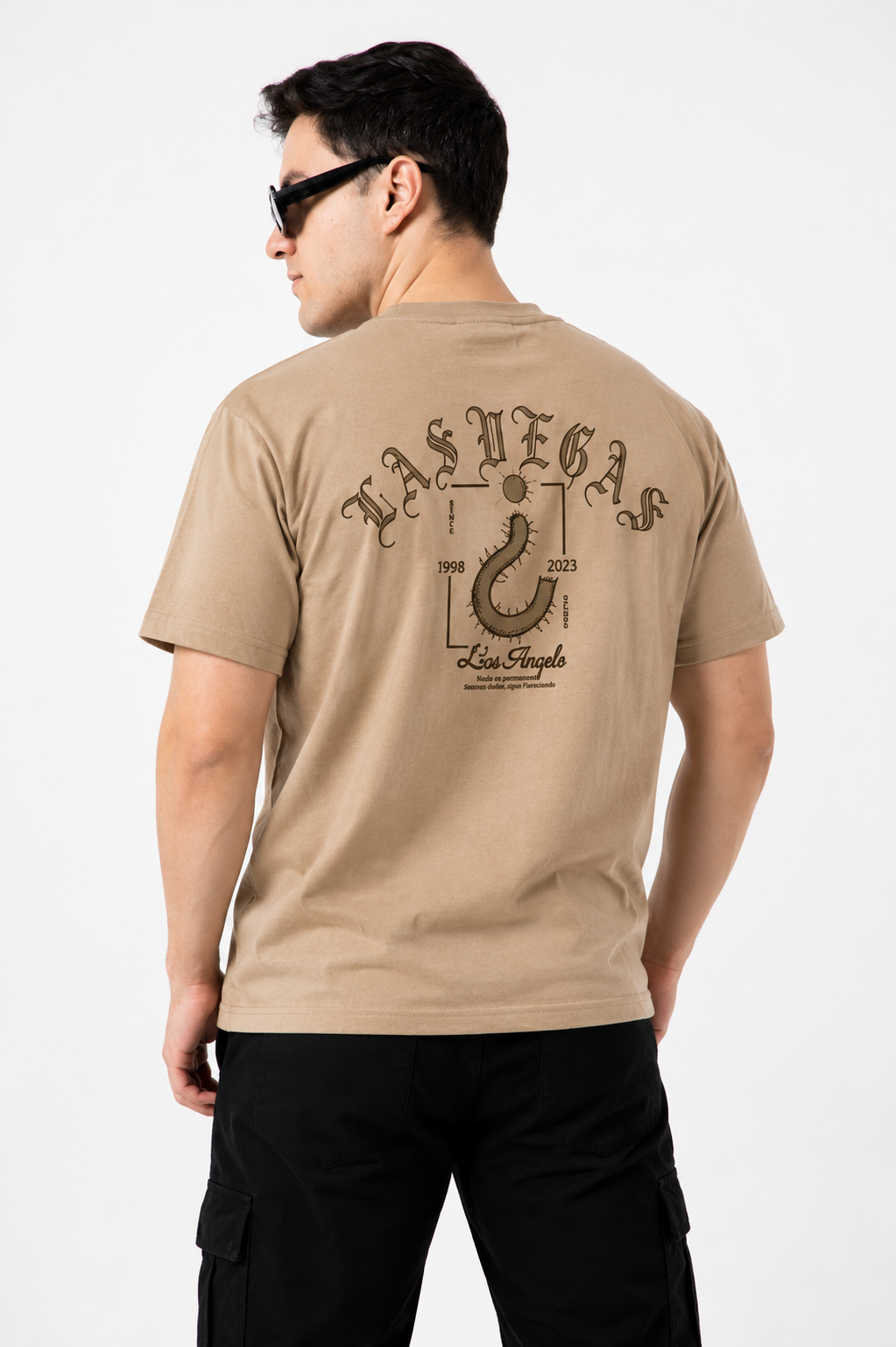 Playera Oversize “Las Vegas” – Estilo Urbano con Actitud Nocturna
