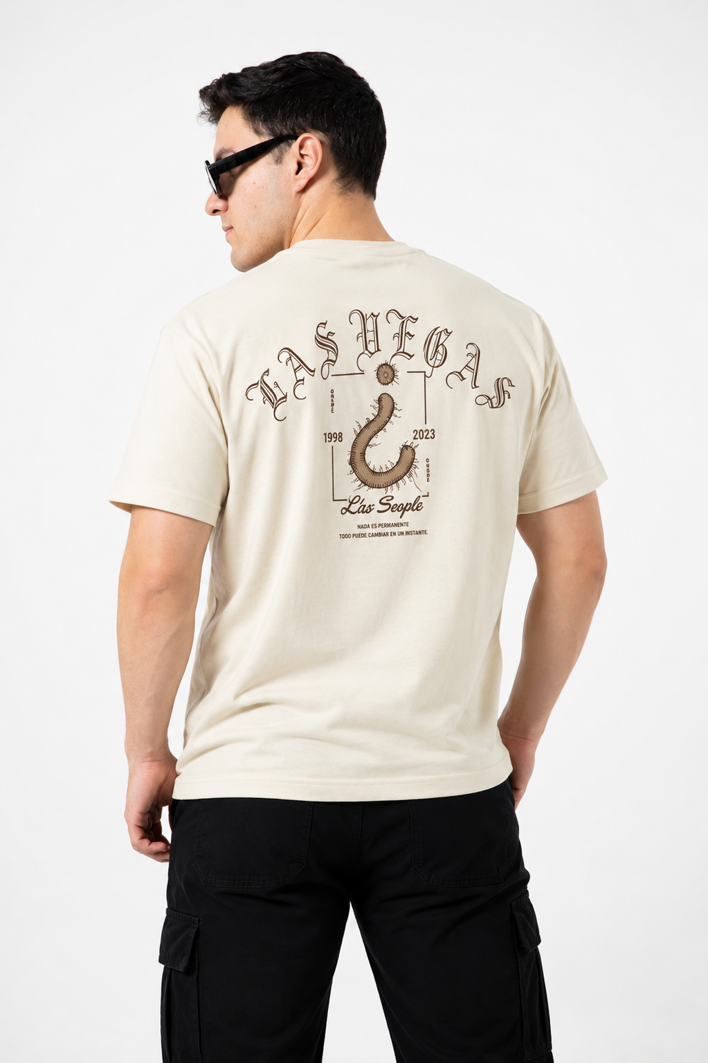 Playera Oversize “Las Vegas” – Estilo Urbano con Actitud Nocturna