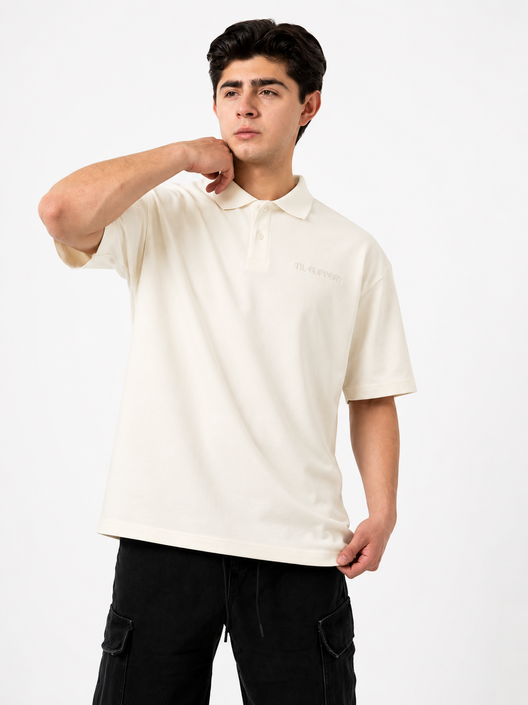 Polo Ender Oversize – Minimalismo Moderno con Actitud