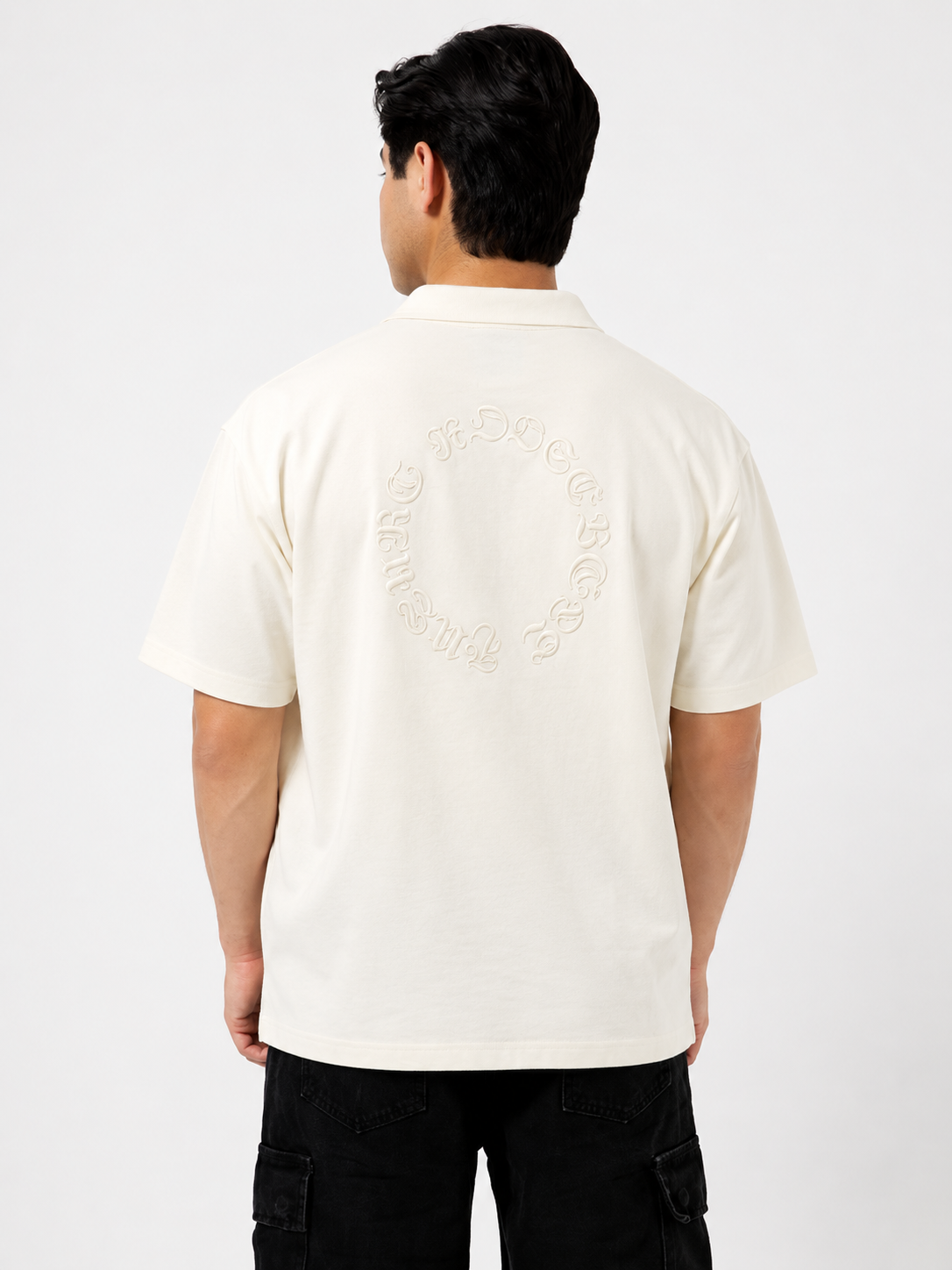 Polo Ender Oversize – Minimalismo Moderno con Actitud