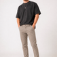 Pantalón de Vestir Hugo – Elegancia Moderna y Corte Impecable