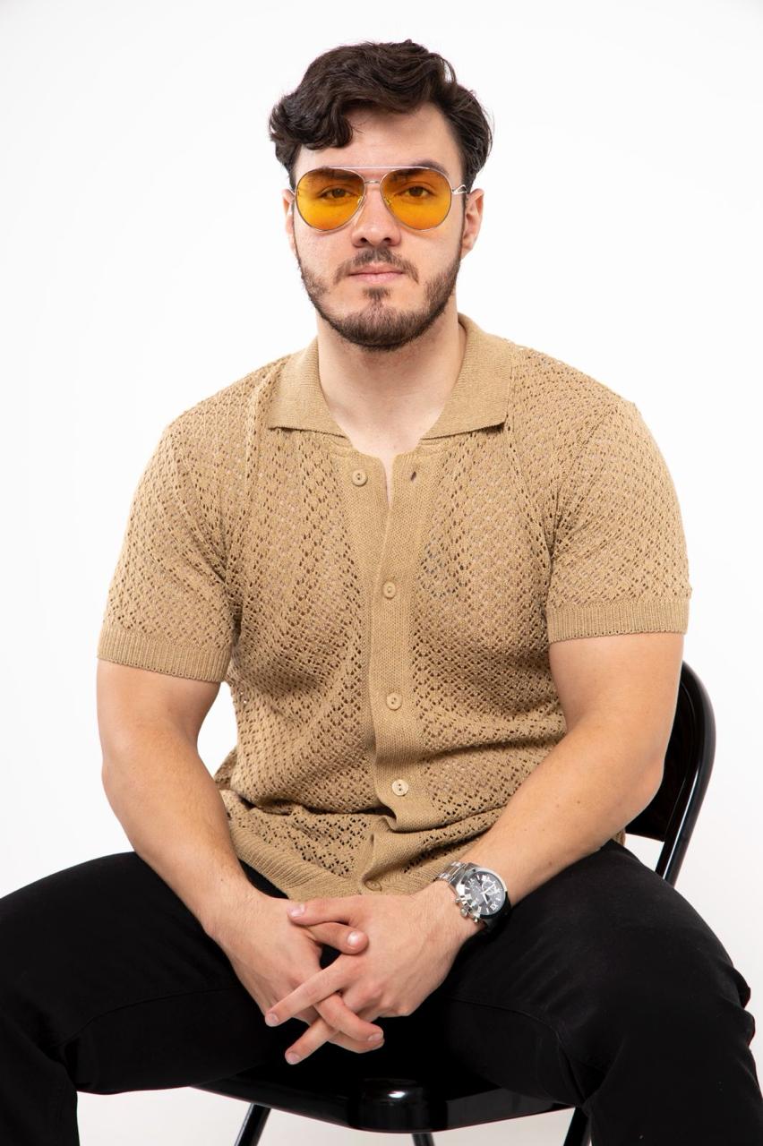 CAMISA DB CON PERFORACIÓN CORTE STRAIGHT