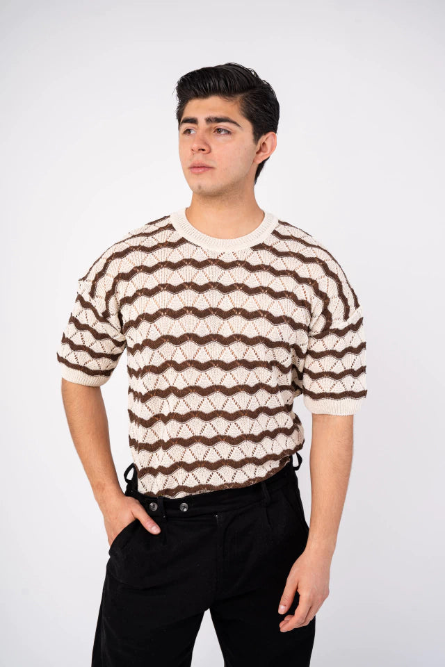 PLAYERA CON DISEÑO DE ONDAS